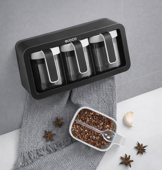 Wall mounted seasoning box (three cups)