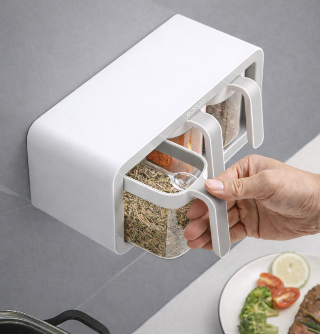 Wall mounted seasoning box (three cups)